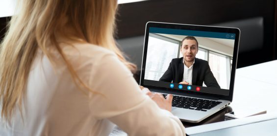 kobieta, laptop, rozmowa video, praca