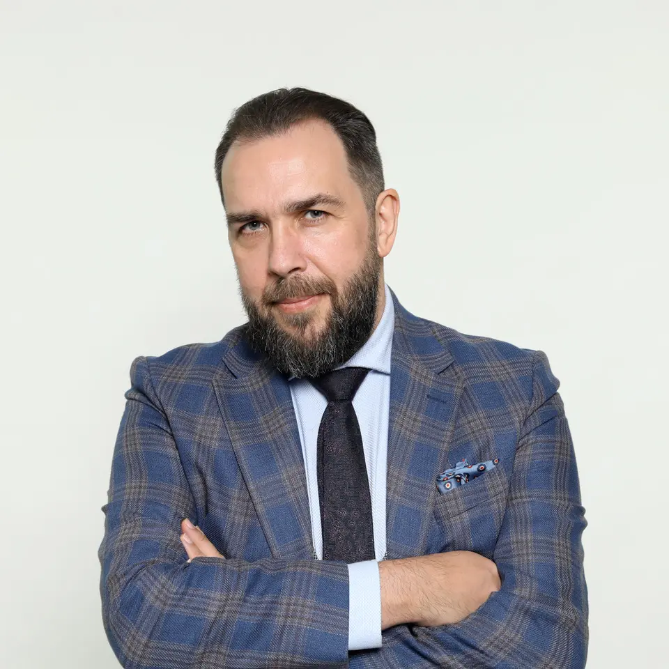 dr Piotr Łukasiewicz