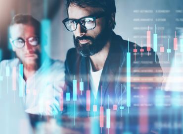 Co można robić po finansach i rachunkowości? Perspektywy pracy i zarobków