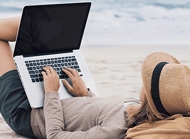 Dlaczego warto podjąć studia online?