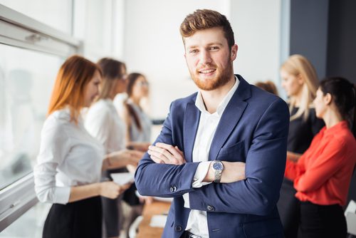 Zarządzanie - uścisk dłoni, biznes