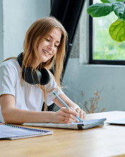 Finanse i rachunkowość studia online – jakie są specjalizacje i którą wybrać?