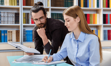 Psychologia zaocznie czy stacjonarnie – którą formę studiów wybrać?
